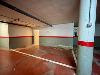 Aparcament cotxe a Valdepeñas. Garaje en venta en paseo de la estación.