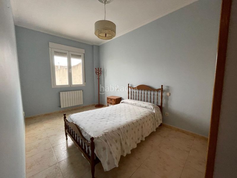 Foto f5e1949a-2cad-42d1-ab01-cbfc116f3789. Casa amb calefacció aparcament a Valdepeñas