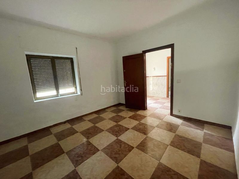 Foto d25caab3-38fa-49c9-ac66-b8f7c3ce748a. Casa a Valdepeñas