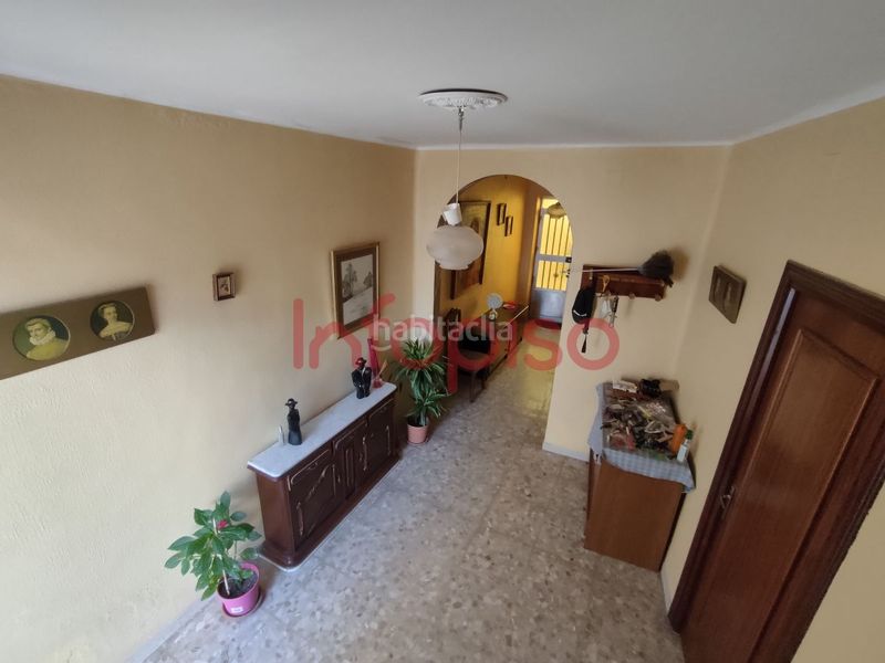 Foto 55c98f6f-a88f-4df5-ab13-ff3de0a84fa3. Casa amb calefacció aparcament a Valdepeñas