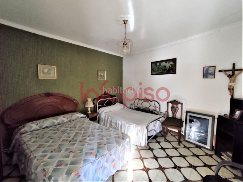 Foto bf4fb855-0ebb-4d8c-b3df-be09e260424f. Casa amb calefacció aparcament a Valdepeñas