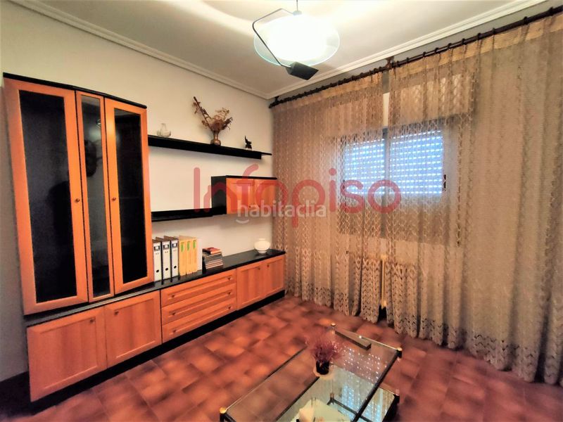 Foto 75d02129-7f60-4818-ae89-2474672065fa. Casa amb calefacció aparcament a Valdepeñas