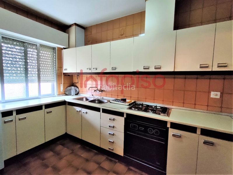 Foto 9b1385bf-d582-41e5-9173-85a1bbb52775. Casa amb calefacció aparcament a Valdepeñas