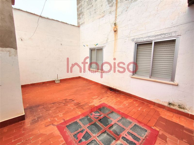 Foto b21eed7a-3ccd-4d93-99a9-ac07ae7d64af. Casa amb calefacció aparcament a Valdepeñas