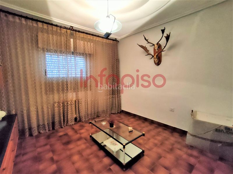 Foto c1b690c9-3020-4938-8508-668d7de4313f. Casa amb calefacció aparcament a Valdepeñas