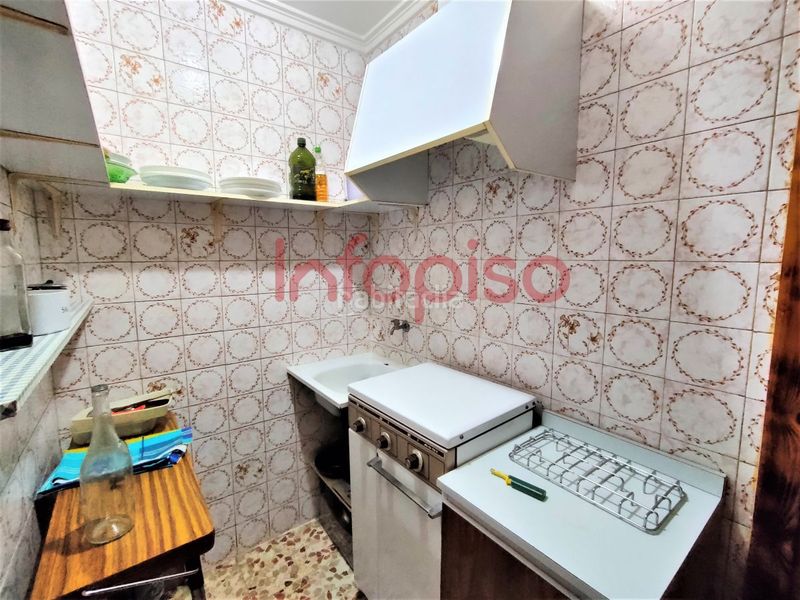 Foto f565a540-54a3-448a-af70-ee9c2325d949. Casa amb calefacció aparcament a Valdepeñas