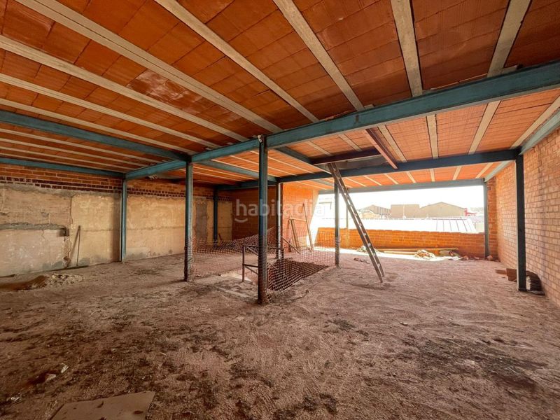 Foto 0466f0b9-a847-4804-b3b7-febf239fed1b. Casa amb aparcament a Valdepeñas