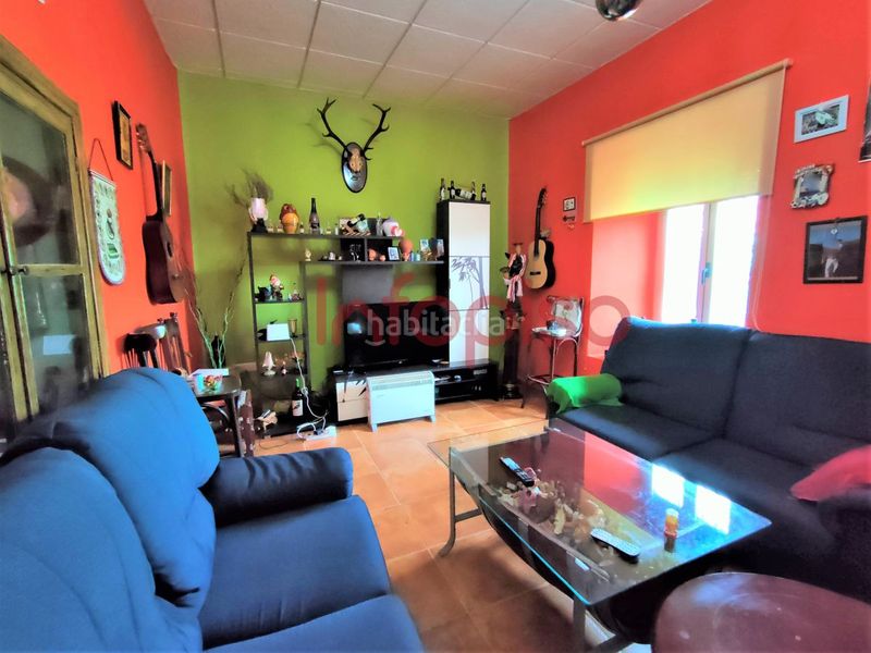 Foto 8cde48da-637f-46dd-9f21-6622196429f2. Masia a Almuradiel