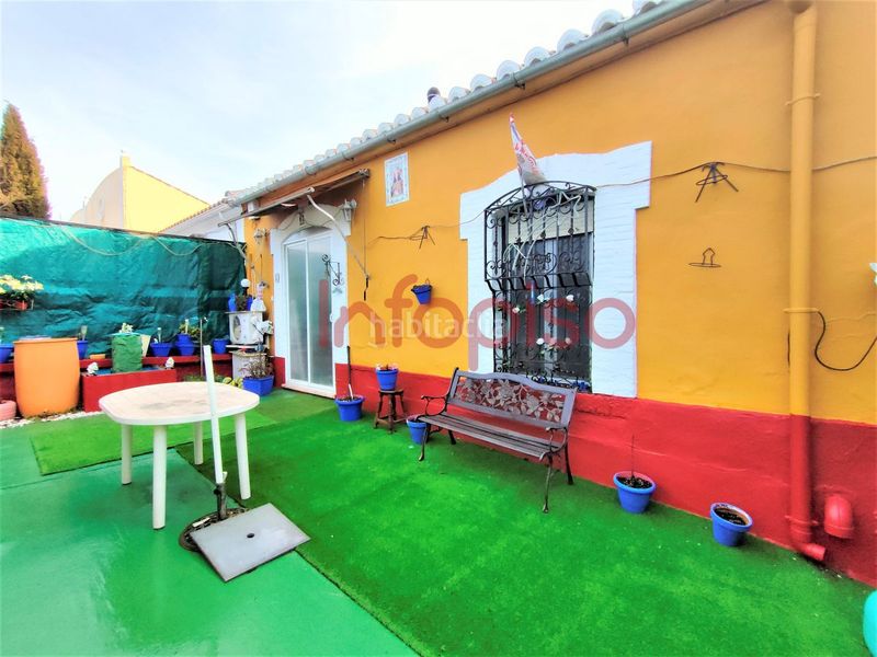 Foto c8600c09-1941-4cdb-b253-ebe2fcb28683. Masia a Almuradiel