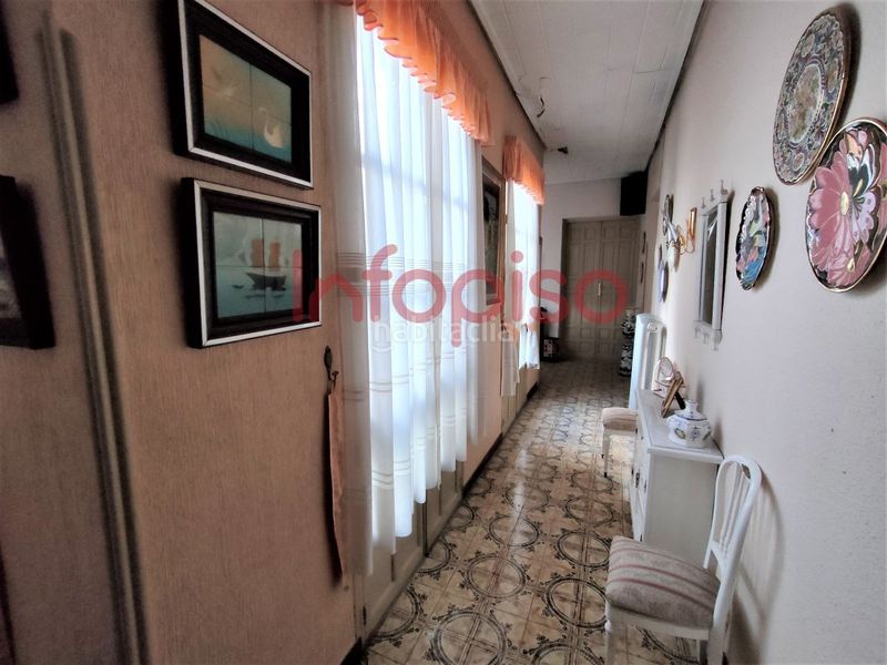 Foto 4003543e-f9a0-4936-97cb-a2965768f59a. Casa amb calefacció aparcament a Valdepeñas