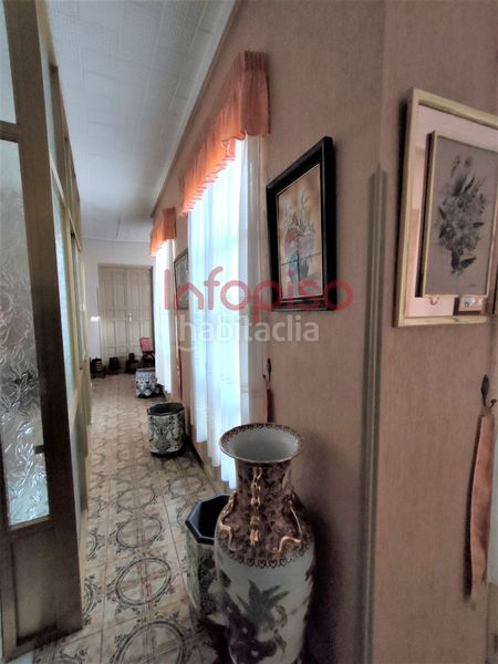 Foto 7ca51c07-8536-422e-b41b-026bdba8d8c4. Casa amb calefacció aparcament a Valdepeñas