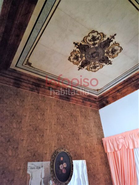 Foto 97d1f9ee-f12f-48c7-8a7f-0547317f2d08. Casa amb calefacció aparcament a Valdepeñas