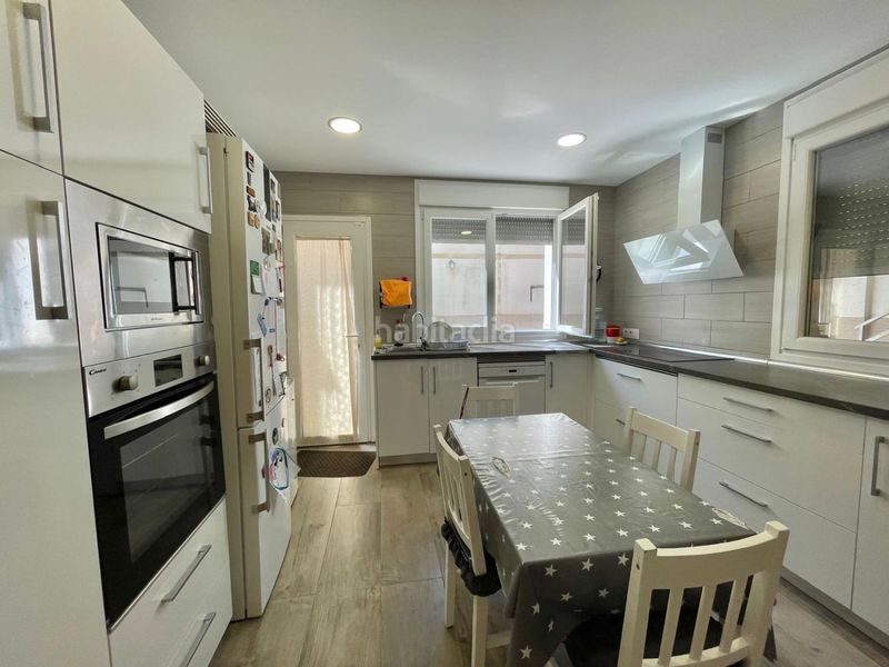 Foto f8a83c52-c810-4896-b2fd-ad5df9de81bf. Casa amb calefacció aparcament a Valdepeñas