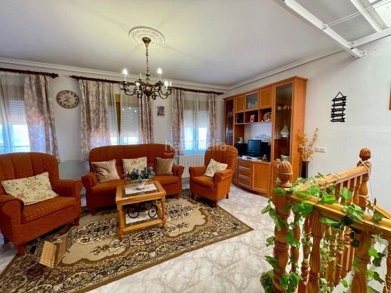 Foto 4ad3c415-cffd-4c5d-9134-95aa1eb92049. Casa amb calefacció a Castellar de Santiago