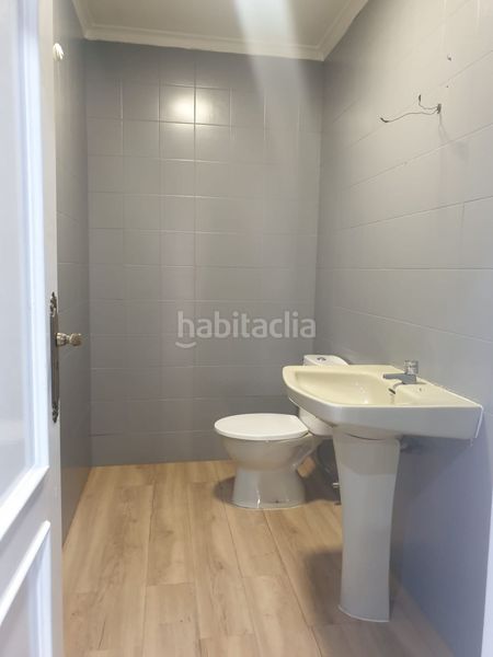 Foto 064fbaa1-c270-4bd5-9c7d-160bdcc6e767. Local comercial a Valdepeñas