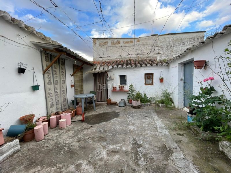 Foto b30db854-ef5e-4e6f-9d7f-eb1fe7675439. Casa a Valdepeñas