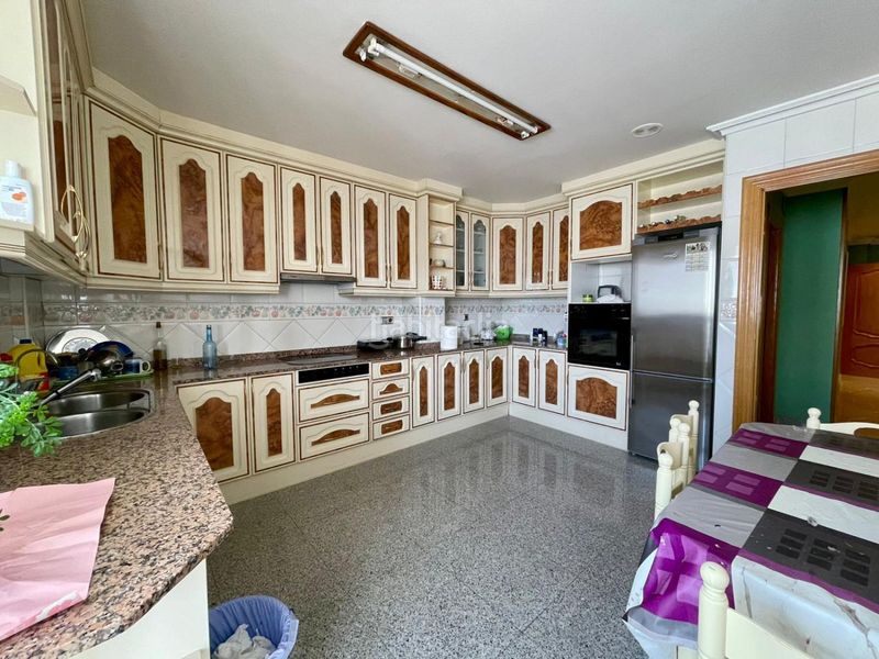 Foto 1df95a48-6c2a-4c5d-84d1-9095e81a6301. Casa amb calefacció aparcament a Valdepeñas