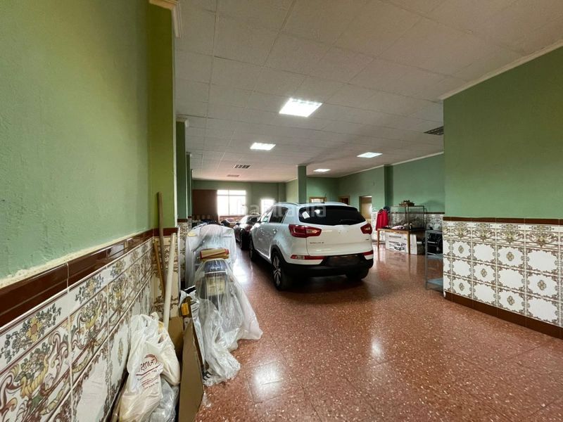Foto d2b103ba-e517-4715-aa73-99b9e0ec4a5b. Casa amb calefacció aparcament a Valdepeñas