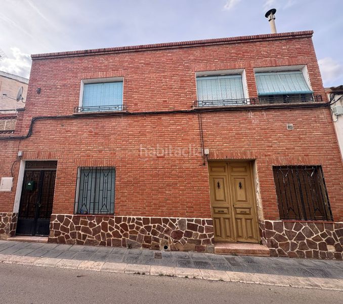 Foto 0c30cfe4-eac8-41b2-9943-491f5aa5830a. Casa a Valdepeñas