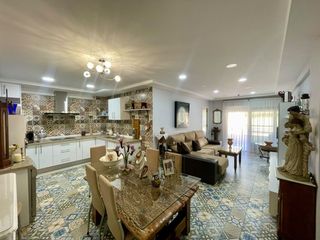 Appartamento in Valdepeñas. Piso en venta en centro, 3 dormitorios.