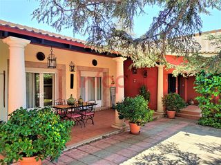 Casa en Valdepeñas. Casa en venta en aguzadera, 3 dormitorios.