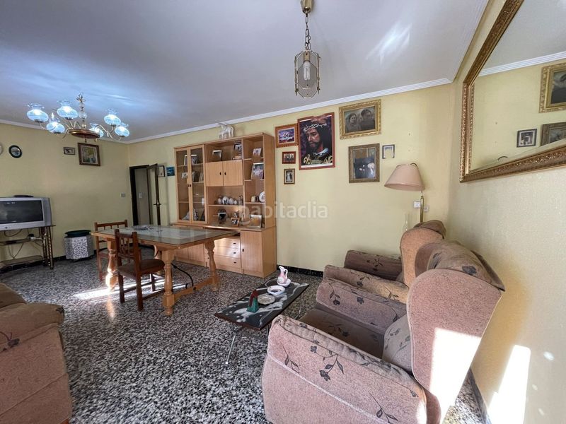 Foto b78529ee-7cbb-44ba-aeda-51c154451bab. Casa amb calefacció aparcament a Valdepeñas