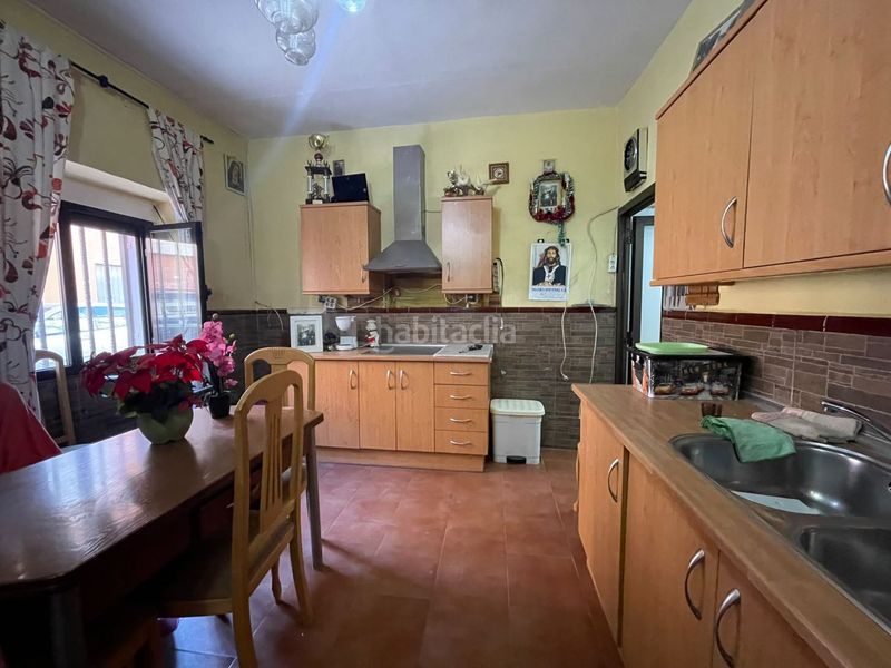 Foto c114385b-5d16-48fa-a65d-1a9a08887c22. Casa amb calefacció aparcament a Valdepeñas