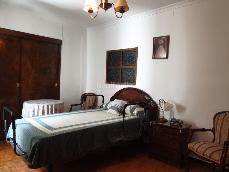 Foto e0a08d57-895c-4182-a6ee-c3548f235806. Casa amb calefacció aparcament a Valdepeñas