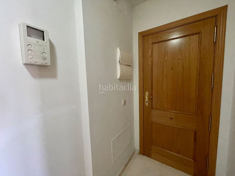 Foto f1336a8a-84a0-4d10-8719-d8a3a6314a9b. Àtic amb calefacció aparcament a Valdepeñas