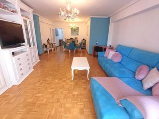 Pis a Valdepeñas. Piso en venta en centro, 4 dormitorios.