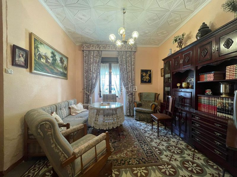 Foto 3d4cdade-745e-45b9-9767-f720004ad5aa. Casa amb calefacció aparcament a Valdepeñas