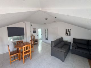 Rent Penthouse in Valdepeñas. Atico en alquiler en nuevo valdepeñas, 1 dormitorio.