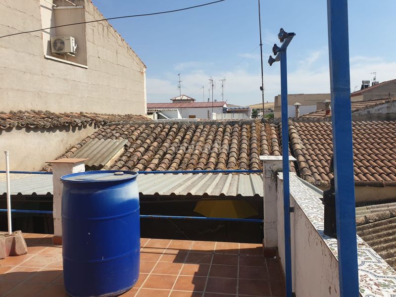 Foto 333a7b4e-6ee3-4955-8d1a-484ee75b805d. Casa a Valdepeñas