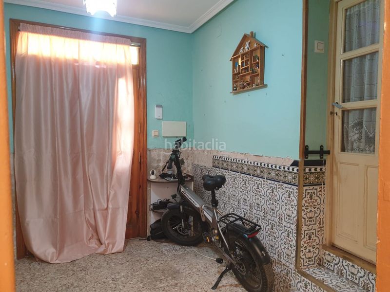 Foto f07cfff6-4d53-4464-a8b3-e3c1f0acd2e0. Casa a Valdepeñas
