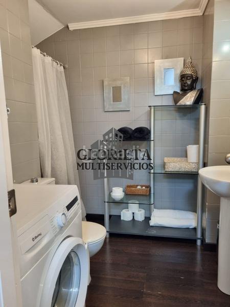 Foto 55a59e5d-a1f3-40d2-b9e7-8c642797268f. Local comercial a Zona de Plaza de Barcelos Pontevedra