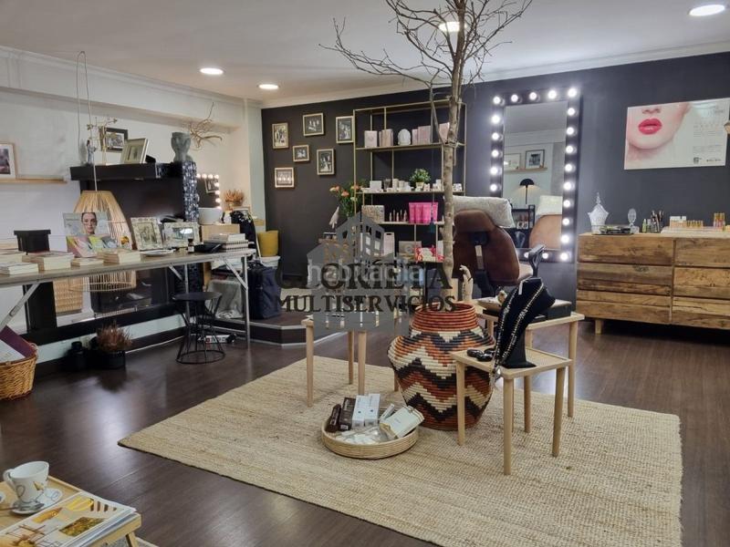 Foto 5daeeadd-5694-42aa-b273-390c978115a9. Local comercial a Zona de Plaza de Barcelos Pontevedra