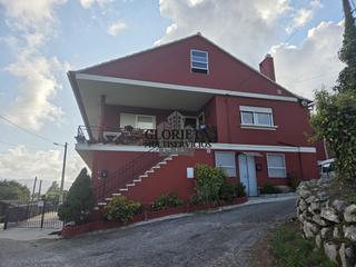 Casa en Gondomar. Gran oportunidad! casa de 6 viviendas independientes en villaza