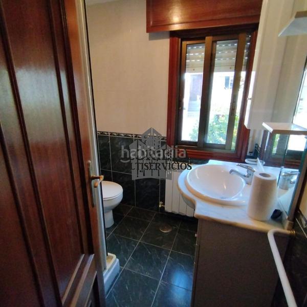 Foto 27a3dbb4-fa19-478e-abf6-80028b720d7d. House with heating parking in Valadares - Beade Vigo