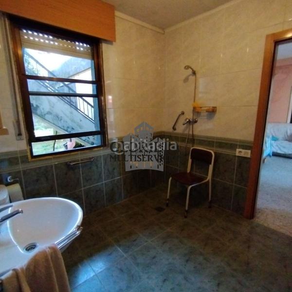 Foto 989ca4bc-a9d6-4948-8800-b1ef2a75eaac. House with heating parking in Valadares - Beade Vigo