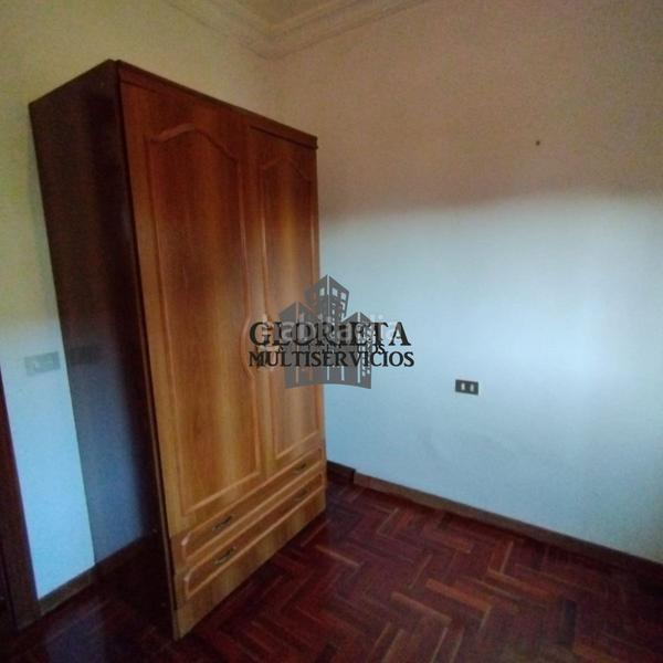Foto a1ee7f8a-f013-4d6a-b222-1276b844f661. House with heating parking in Valadares - Beade Vigo