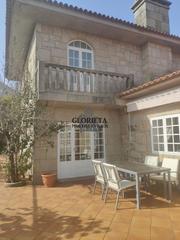 Maison à Vilanova de Arousa. Maravillosa casa de piedra en venta en cuiña!