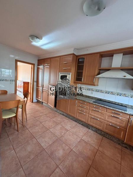 Foto 8228fd4b-0e46-4839-8825-12c2c20fe43f. Chalet increible chalet adosado en Sanxenxo pueblo Sanxenxo