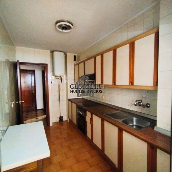 Foto 322d7dbf-6e22-4f47-a6aa-bb65d5280fee. Appartement avec chauffage dans Berbés - Peritos Vigo