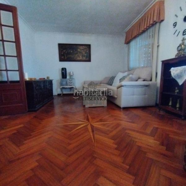 Foto 582bc55e-cf4f-4223-89de-a0f15e8fd825. Casa adosada  en venta en Teis en Teis Vigo