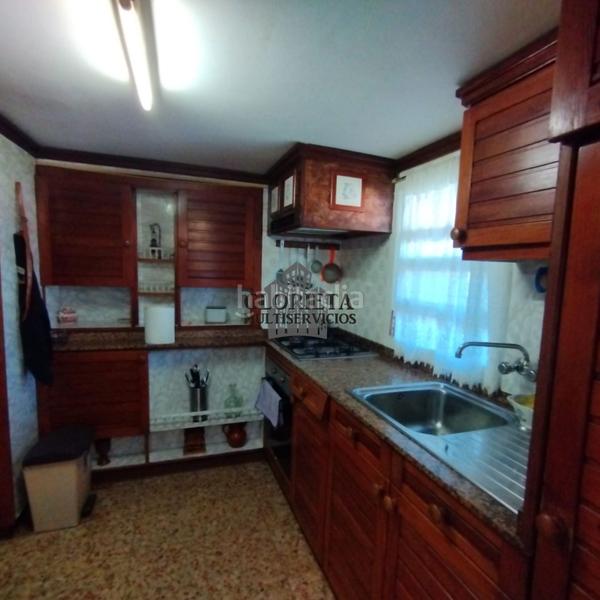 Foto 9e3ca6fa-1adf-485e-bfee-03915212dd18. Casa adosada  en venta en Teis en Teis Vigo