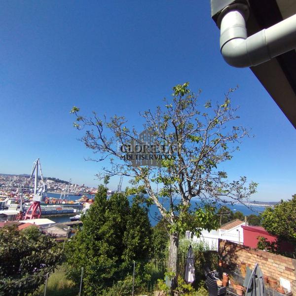 Foto b5b6be9f-88f9-4c0a-afda-3e3ab9d99cc7. Casa adosada  en venta en Teis en Teis Vigo