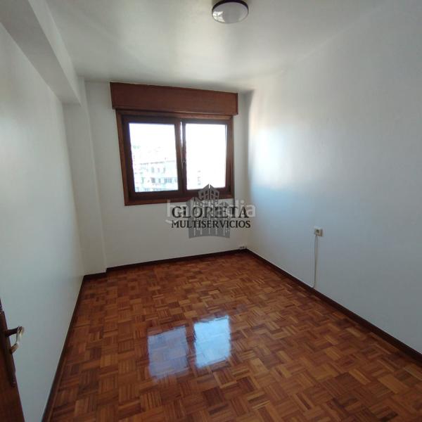 Foto 69f23f5d-011e-47ba-9a15-4fc80850c650. Rent flat with heating parking in Fátima Vigo