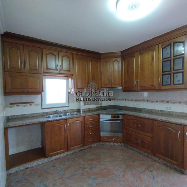 Foto 89628868-5dbe-4429-957e-9066bc39ca7d. Rent flat with heating parking in Fátima Vigo