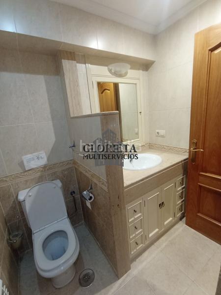 Foto 90cbbe80-dcec-4c43-bdfd-e77c59be7248. Maison jumelée avec chauffage parking dans Baiona