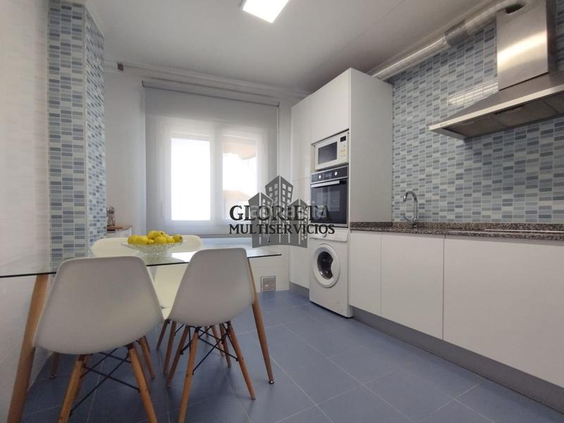 Foto 542a78ce-d704-4b23-b293-6ff509498571. Piso  en venta en raxo en Poio